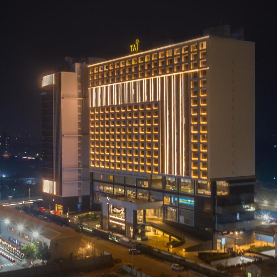 Taj Skyline Ahmedabad Hotel Exterior photo